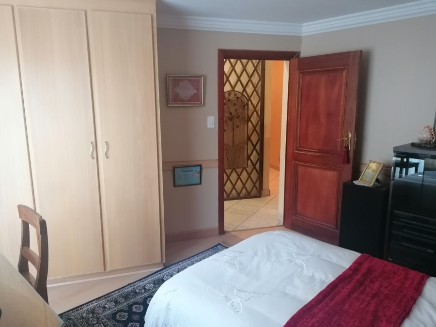 5 Bedroom Property for Sale in Doringkruin North West